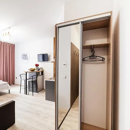 Затишні Смарт-Квартири В Історичному Центрі! Apartment Uzhhorod Exterior photo