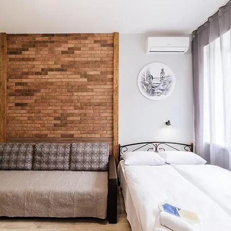 Затишні Смарт-Квартири В Історичному Центрі! Apartment Uzhhorod Exterior photo