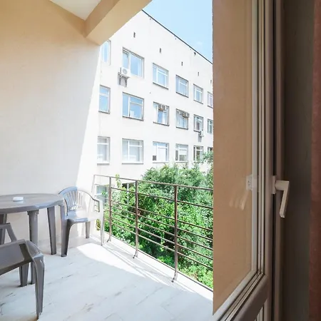 Затишні Смарт-Квартири В Історичному Центрі! Apartment Uzhhorod Exterior photo