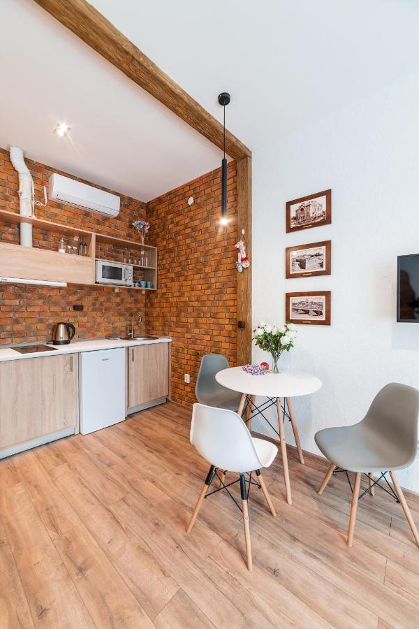 Apartment затишні смарт-квартири в історичному центрі! Uzhhorod